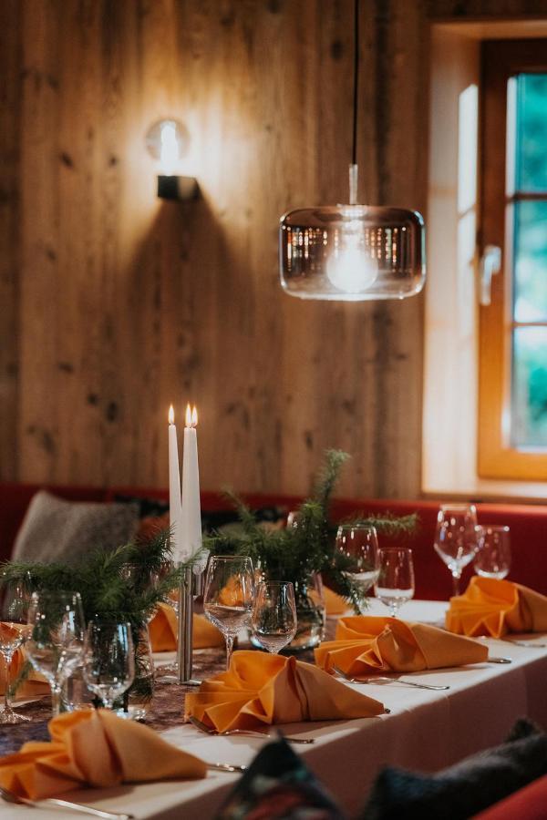 Waldhotel Kreuztanne Отель Sayda